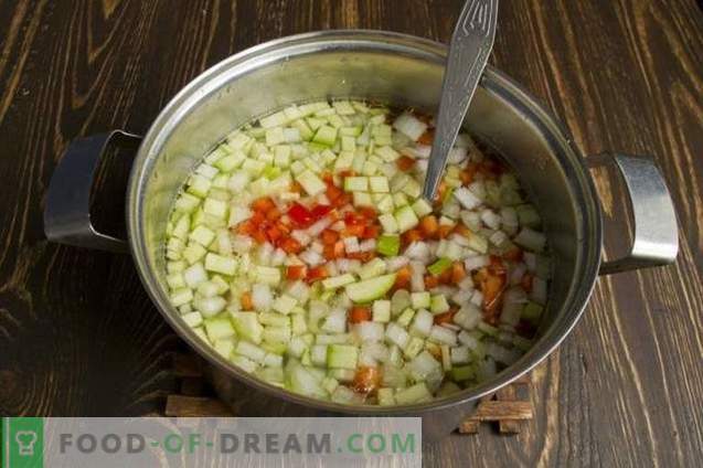 Wegetariańska zupa z ciecierzycy z warzywami