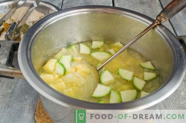 Zupa z zielonego szpinaku