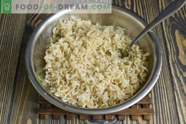 Grüner Reis mit Hackbällchen