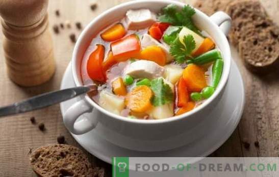 Zupa jarzynowa z kurczaka może być arcydziełem! Najlepsze przepisy na zupę warzywną z kurczaka ze śmietaną, serem, imbirem, kukurydzą, dynią