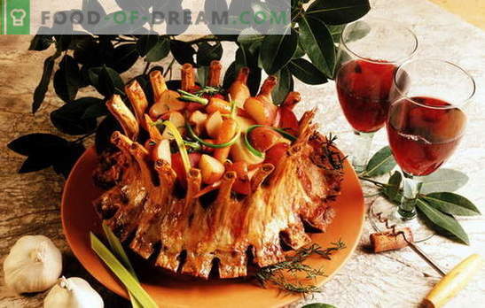 Viande royale juteuse: les meilleures recettes d’un plat populaire. Viande royale avec pommes de terre, oranges, kiwi, aubergines