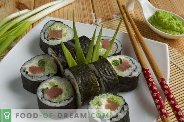 Sushi Maki z czerwoną rybą