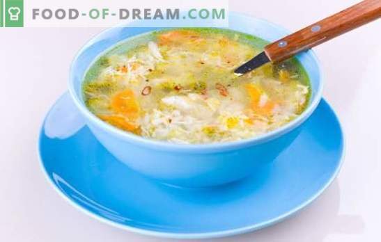 Zupa z kurczaka z ryżem jest dobra w każdej łyżce. Przepisy na rosół z ryżem: dieta, dzieci, witamina, codziennie