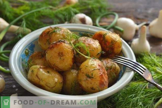 Nowe ziemniaki smażone na patelni
