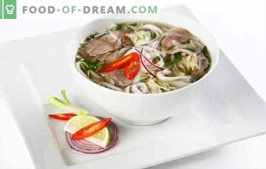 Fo Soup to narodowe danie wietnamskie. Przepisy na zupę z kurczakiem, wołowiną, rybami, owocami morza, grzybami, makaronem ryżowym