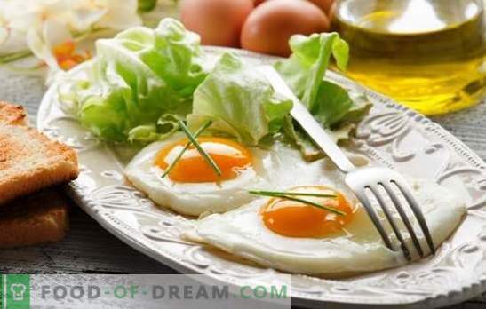 Smażone jajka - łagodne śniadanie. Jak gotować jajecznicę na patelni, piekarniku, kuchence mikrofalowej, multicookerze