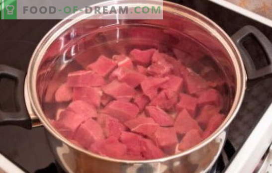 Ile gotować wołowinę na zupę? Ile gotować wołowinę na rosół, sałatkę lub galaretkę: delikatność gotowania mięsa