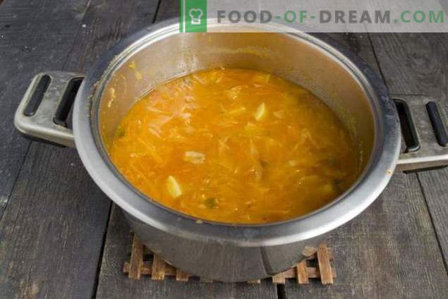 Pyszna wegetariańska zupa z dynią na czczo