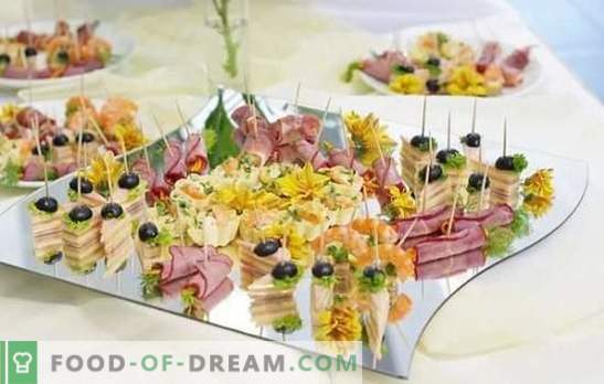 Przekąski na stole w formie bufetu: ryby, mięso, ser, grzyby, jagody. Opcje przekąsek na stole w formie bufetu oraz zasady ich podawania