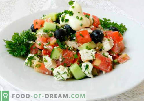 Sałatka z oliwkami - wybór najlepszych przepisów. Jak właściwie i smacznie przyrządzić sałatkę z oliwkami.