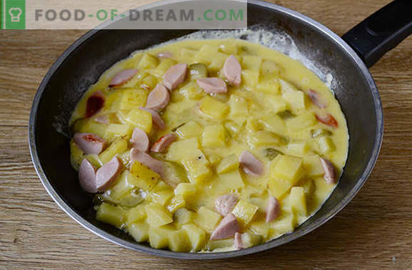 Gotowane ziemniaki z jajkiem na patelni - odżywcze danie „co było”. Prosty i łatwy przepis krok po kroku ze zdjęciem: jajka sadzone z ziemniakami