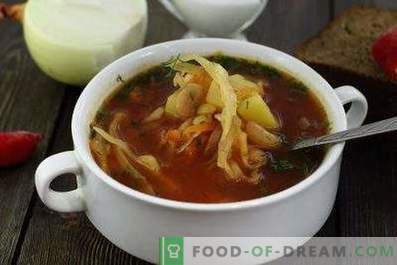 Borsch with canned beans